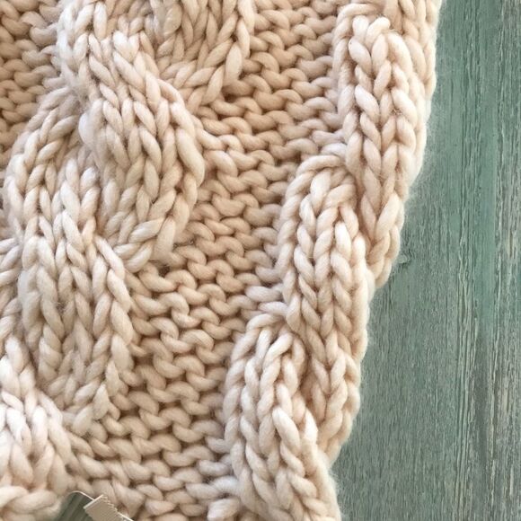Lemon Beige Cable Knit Tube Scarf NWT - Picture 5 of 6